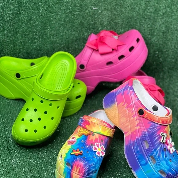 Wedge Clogs bundle - Picture 2 of 10